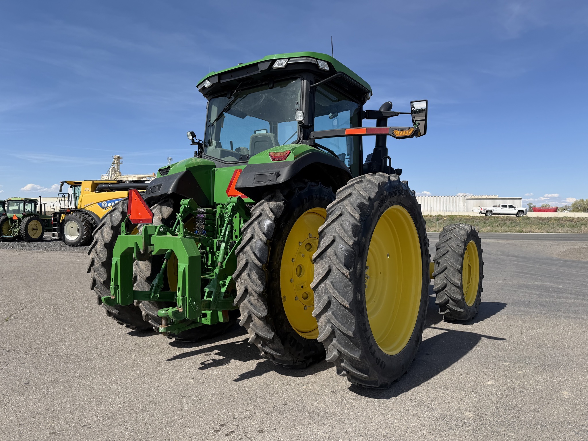 2023 John Deere 8R 340 Tractor