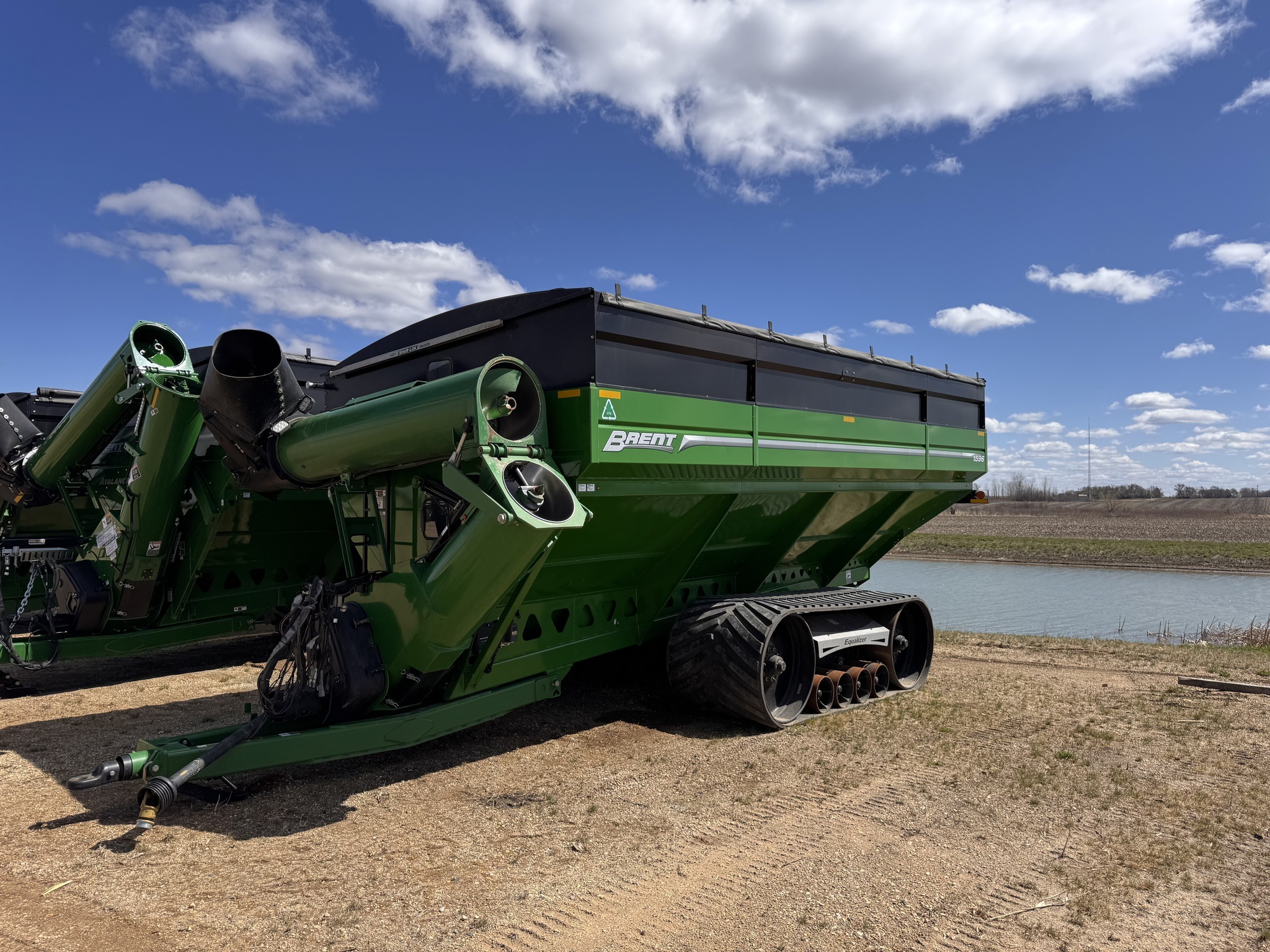 2020 Brent 1596 Grain Cart