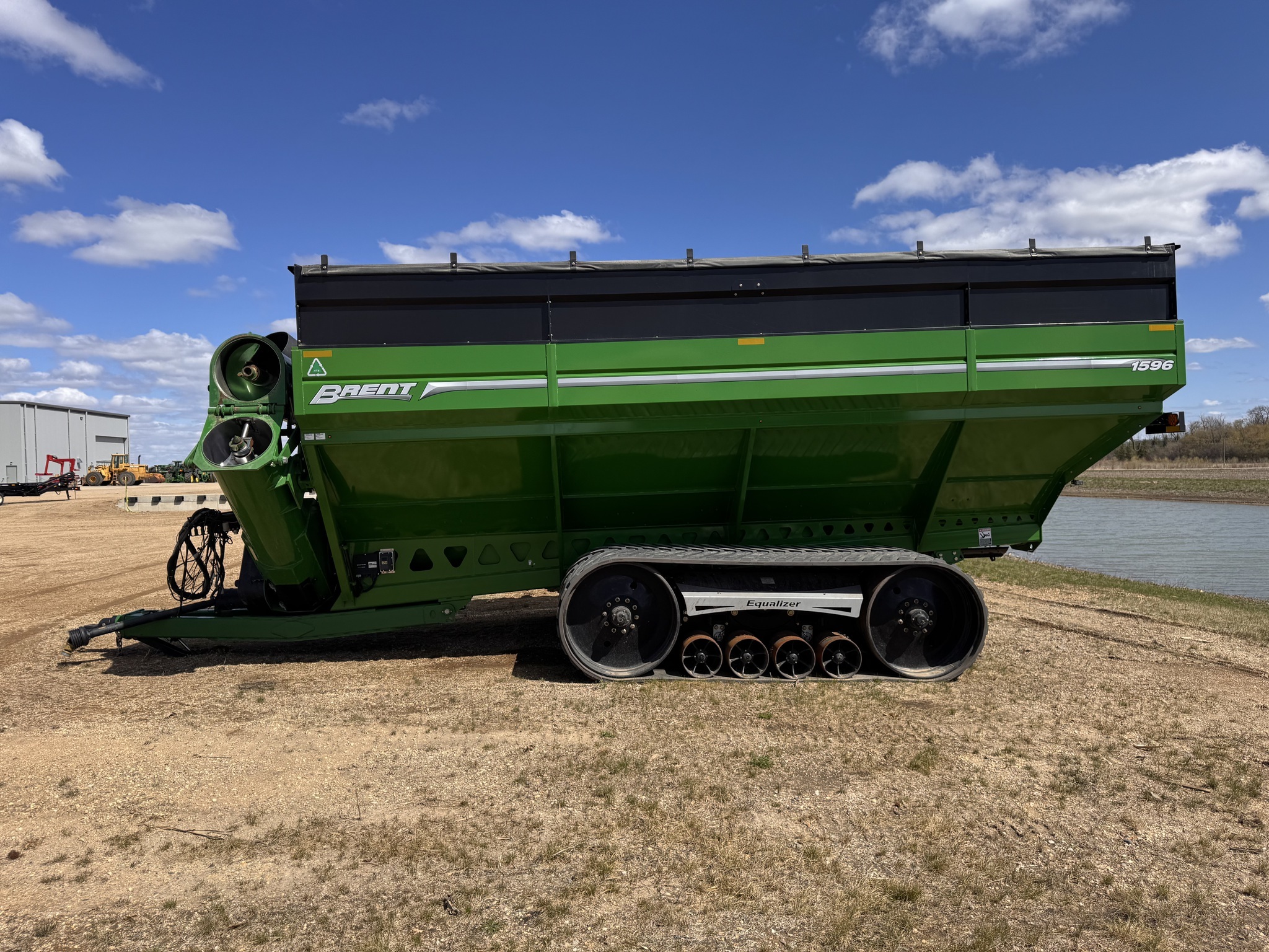 2020 Brent 1596 Grain Cart