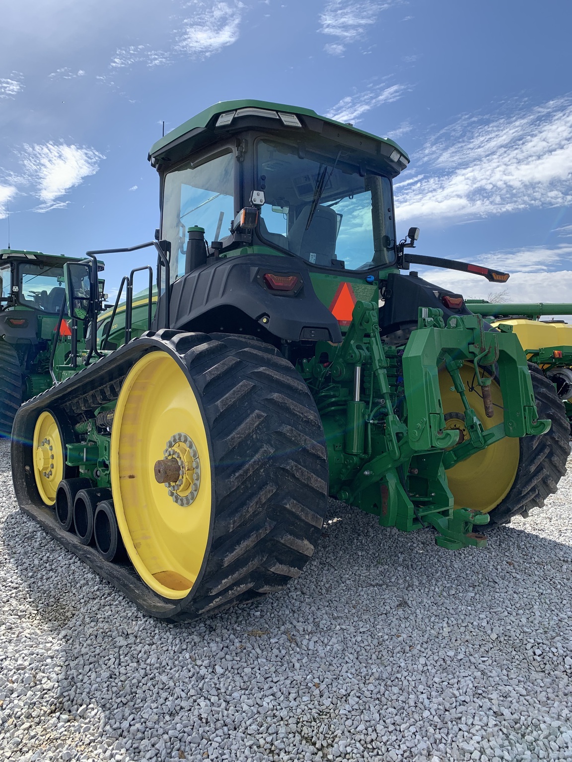 2023 John Deere 8RT 370 Tractor