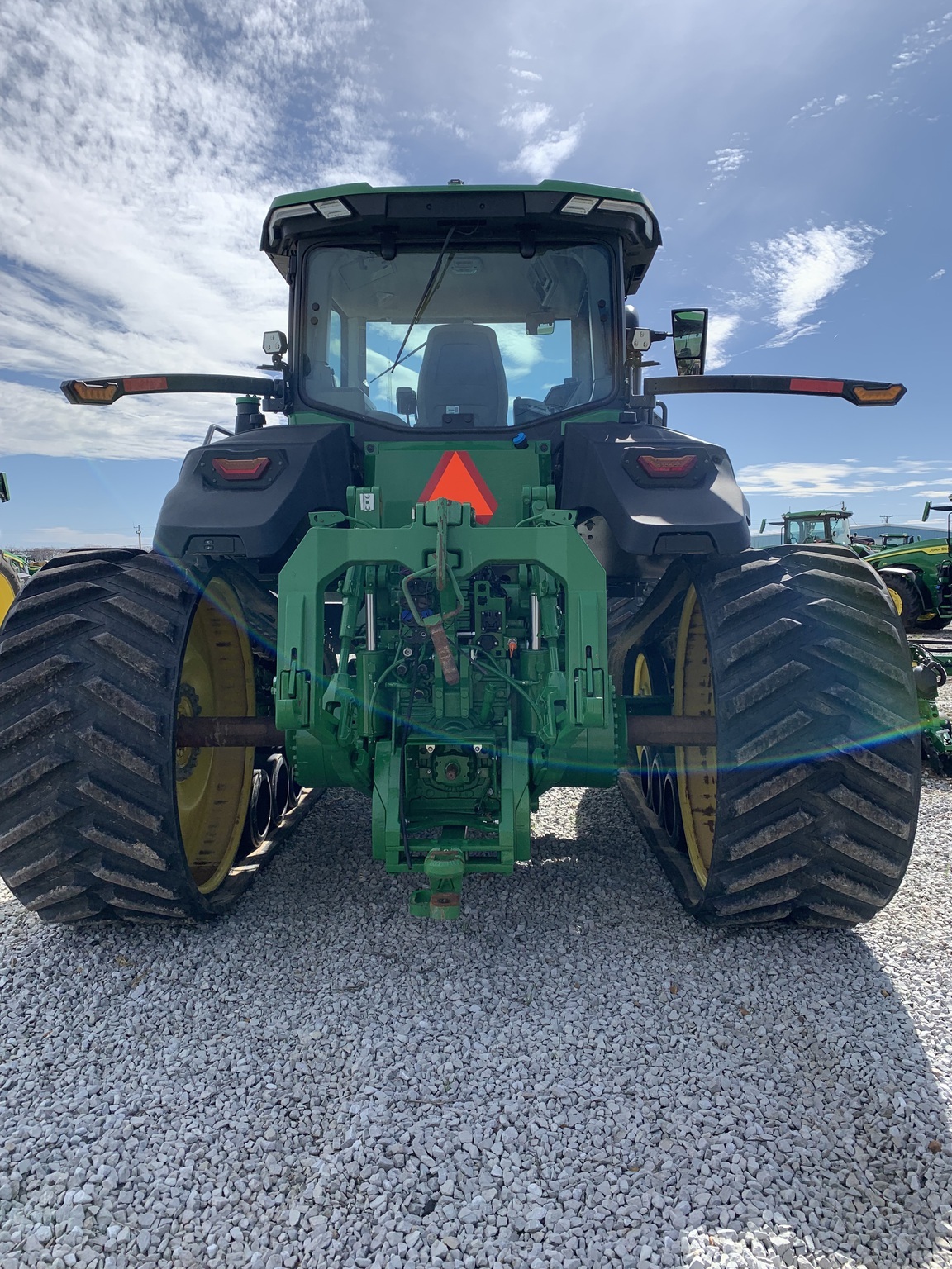 2023 John Deere 8RT 370 Tractor