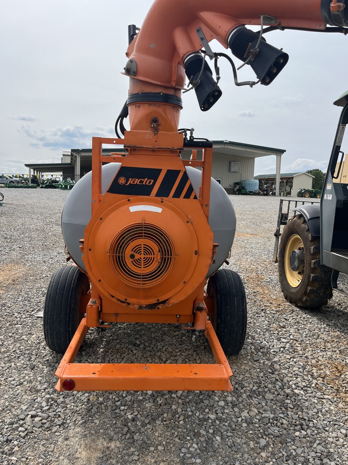 2019 Jacto J2000 Pull-Type Sprayer