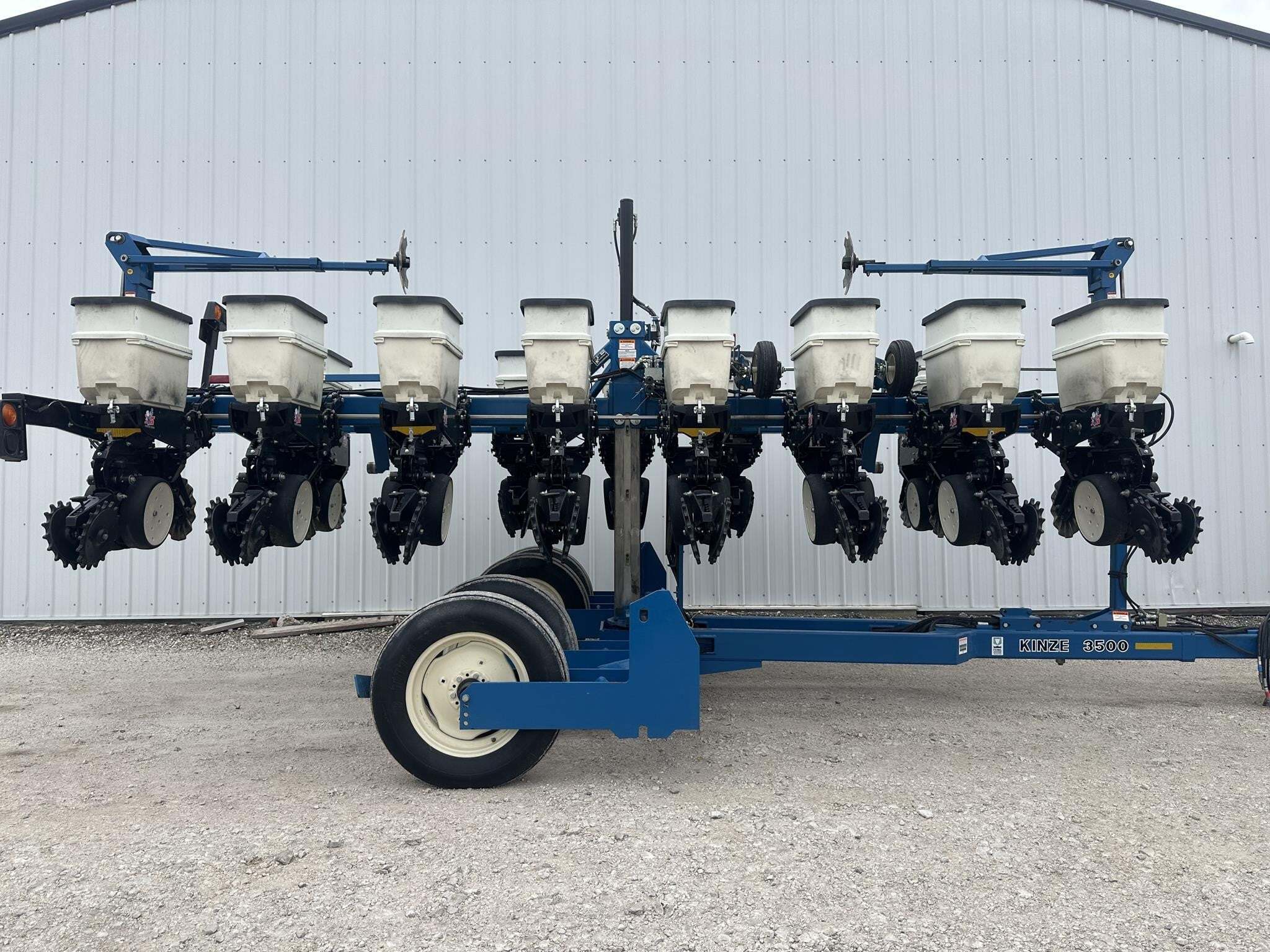 2009 Kinze 3500 Planter