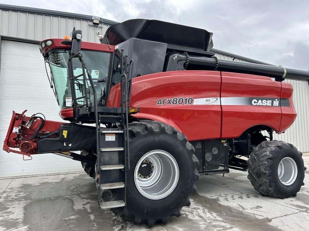 2006 Case IH 8010 Combine
