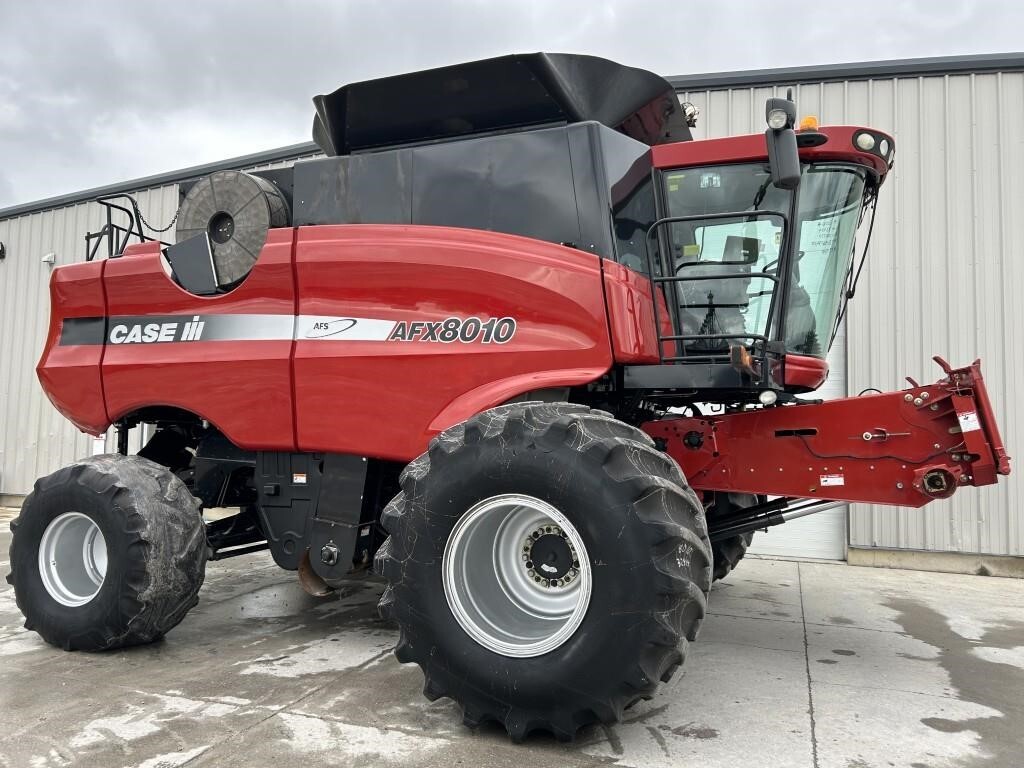 2006 Case IH 8010 Combine