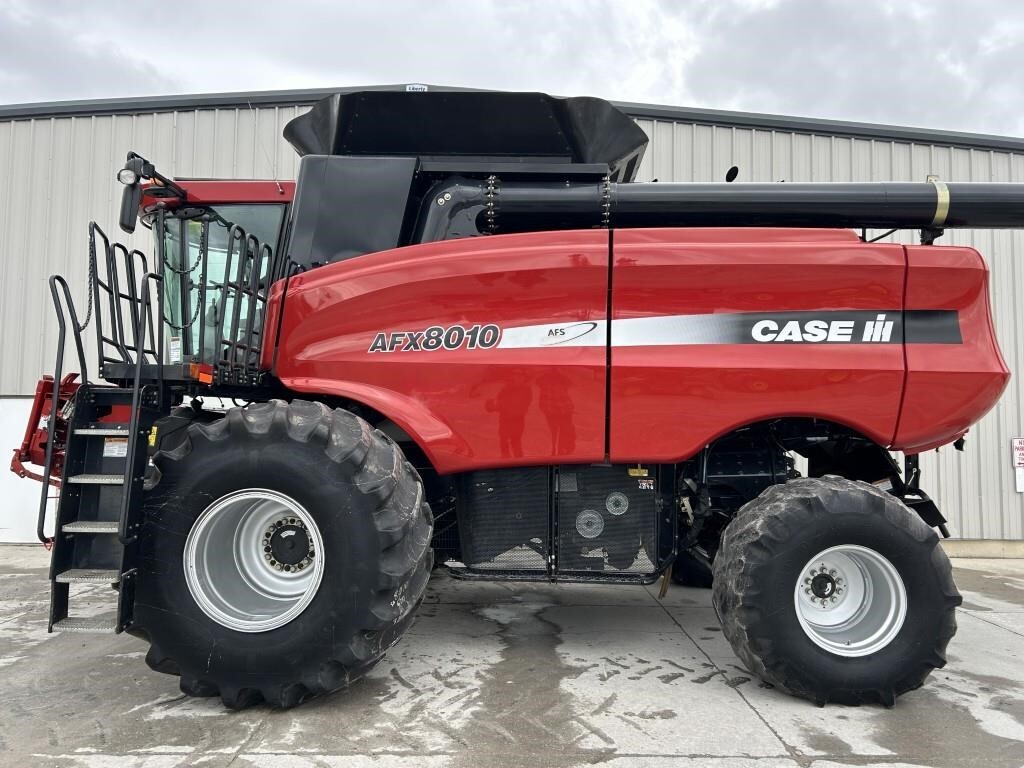 2006 Case IH 8010 Combine