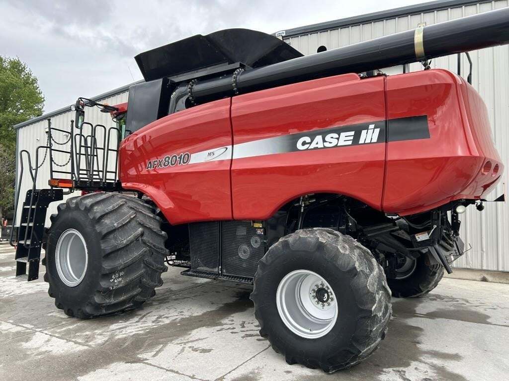 2006 Case IH 8010 Combine
