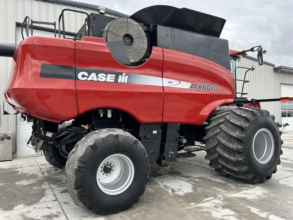2006 Case IH 8010 Combine