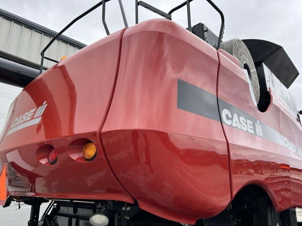 2006 Case IH 8010 Combine