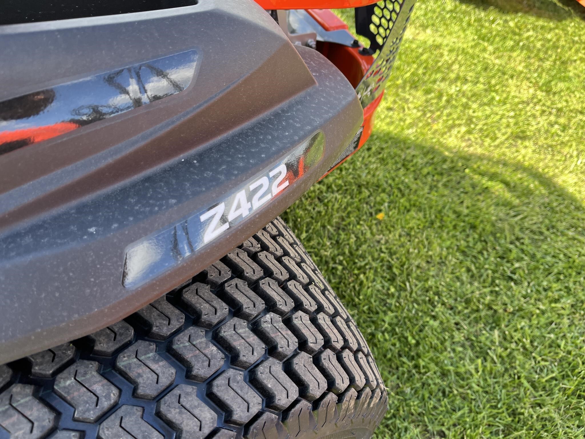 2026 Kubota Z422 Lawn Mower
