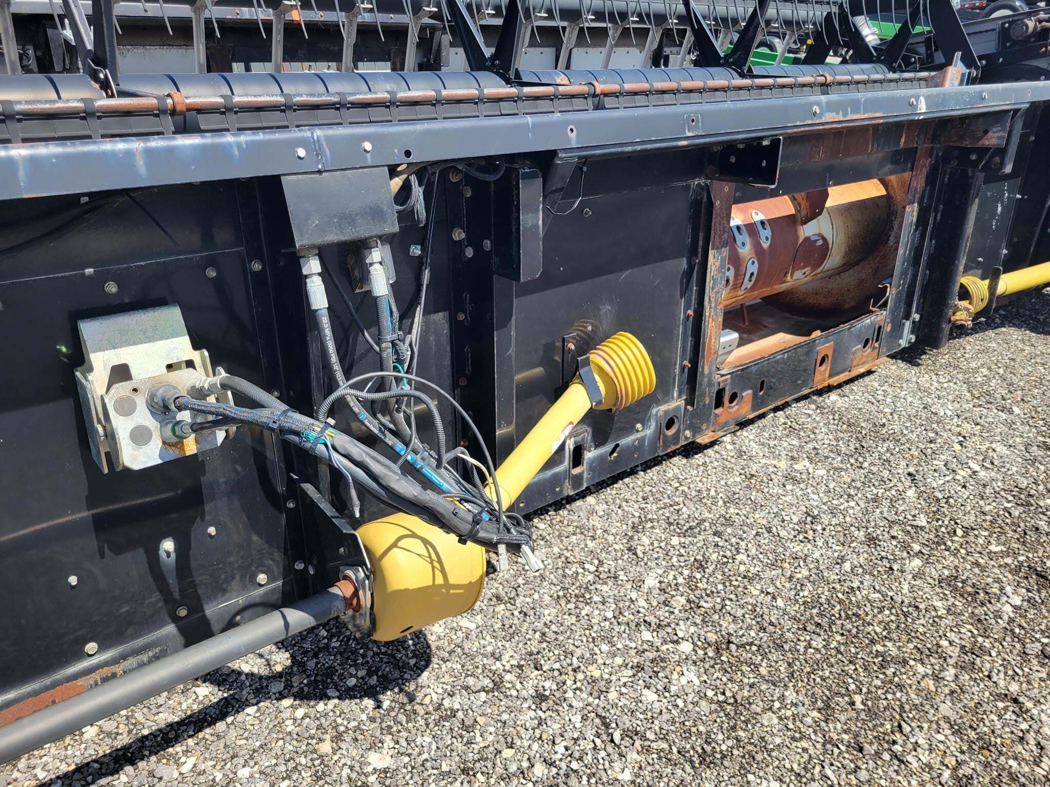 2003 Gleaner 8000 Platform