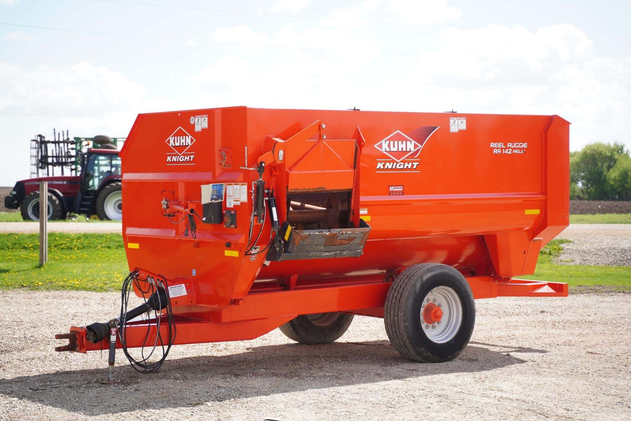 2018 Kuhn Knight RA142 Grinders and Mixer