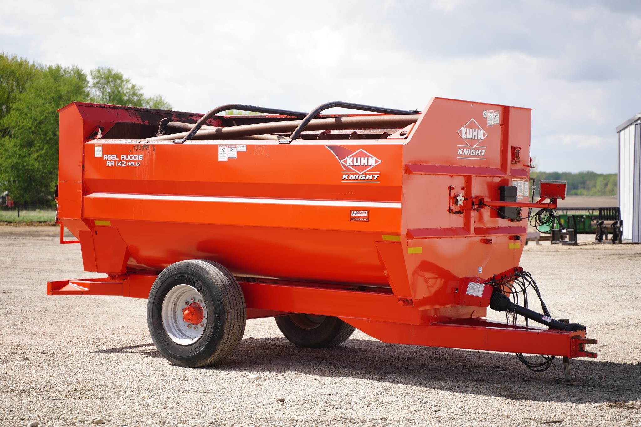 2018 Kuhn Knight RA142 Grinders and Mixer