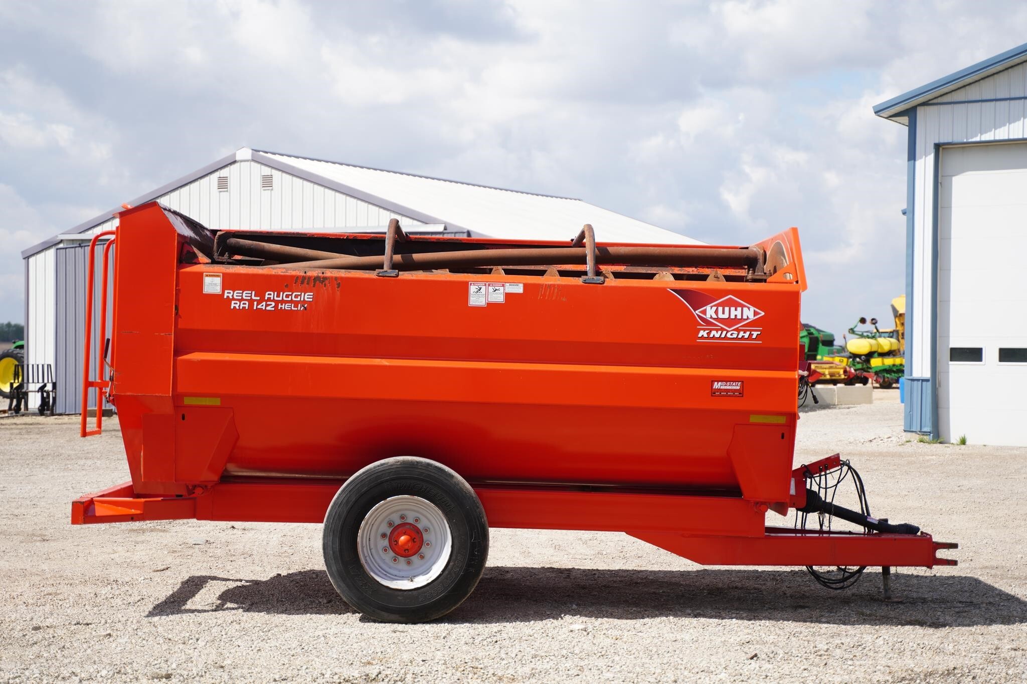 2018 Kuhn Knight RA142 Grinders and Mixer