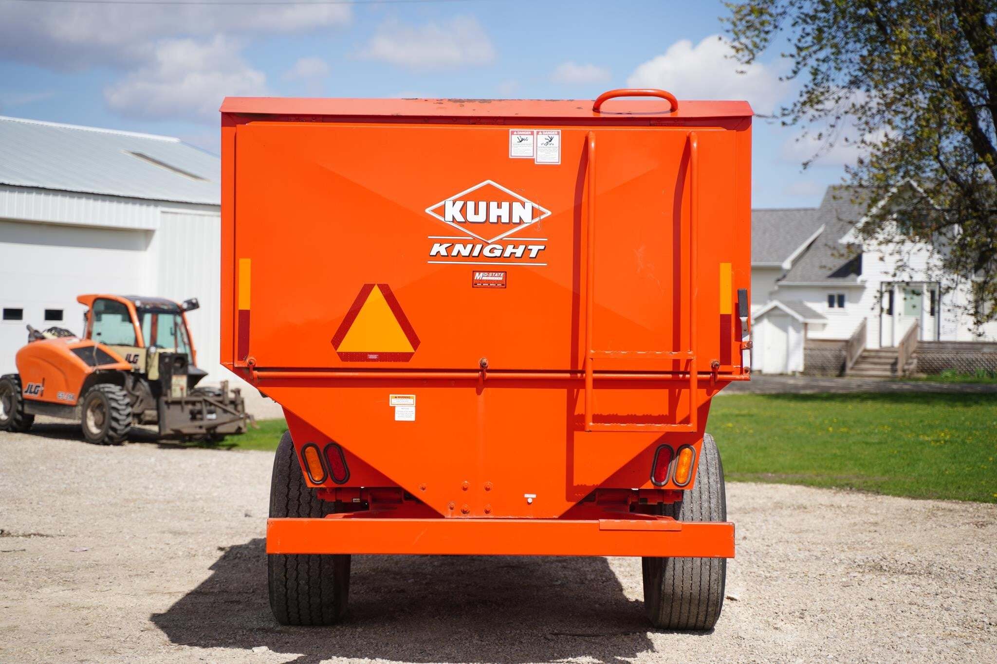 2018 Kuhn Knight RA142 Grinders and Mixer