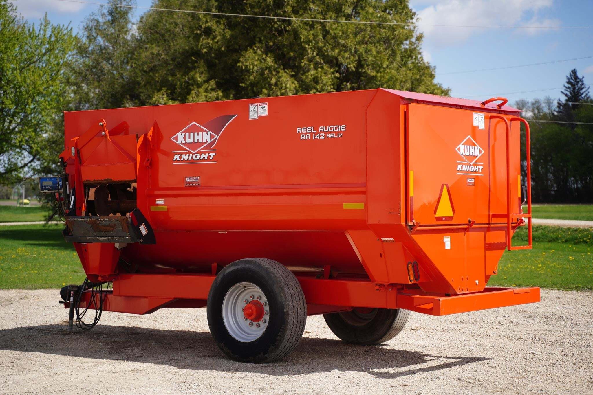 2018 Kuhn Knight RA142 Grinders and Mixer