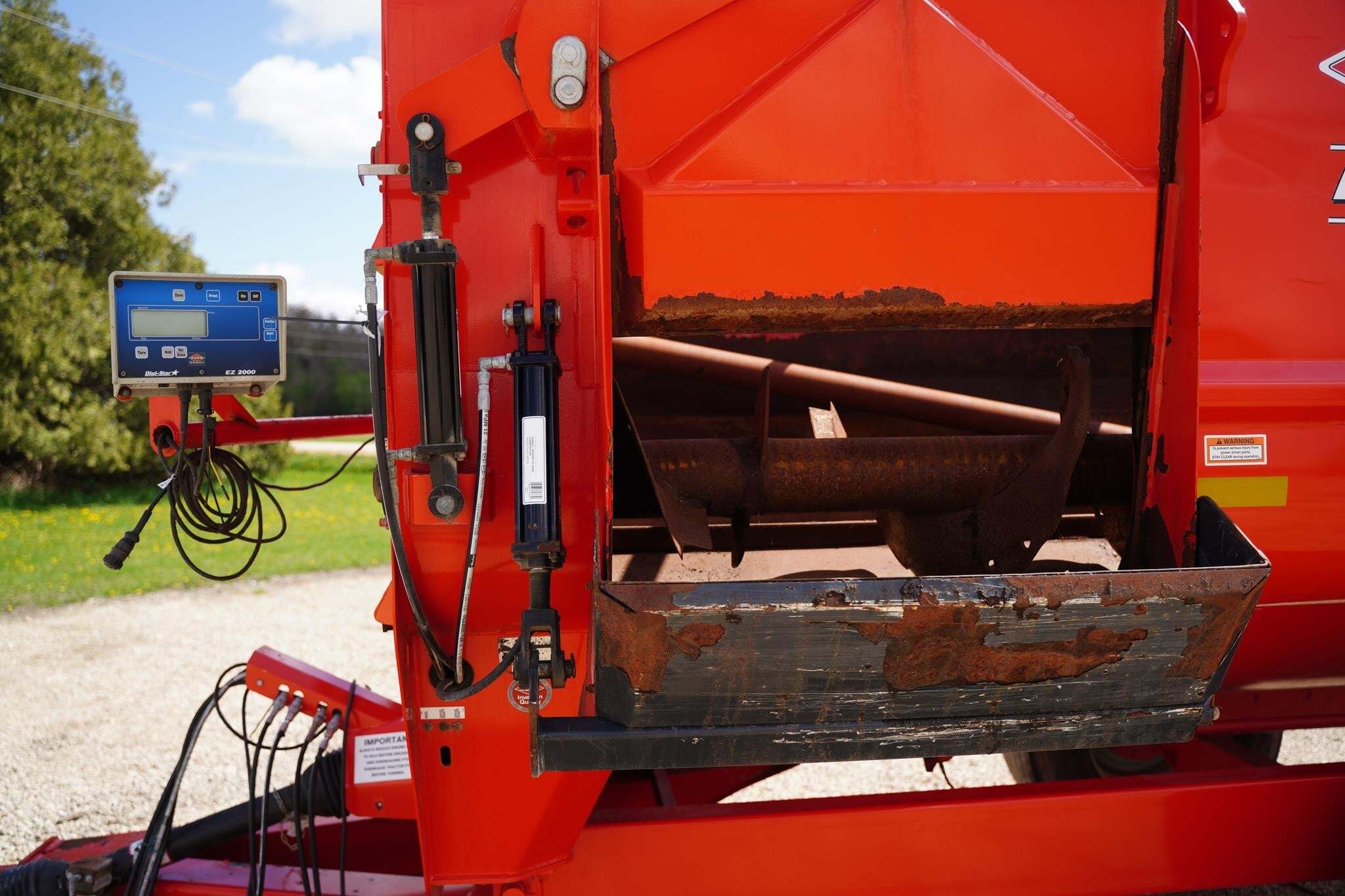 2018 Kuhn Knight RA142 Grinders and Mixer