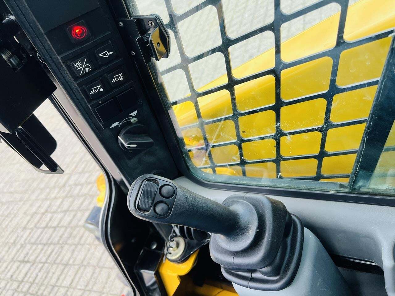 2019 Gehl RT165 Skid Steer