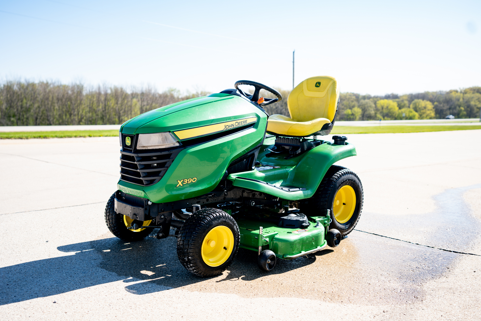 2022 John Deere X390 Lawn Mower