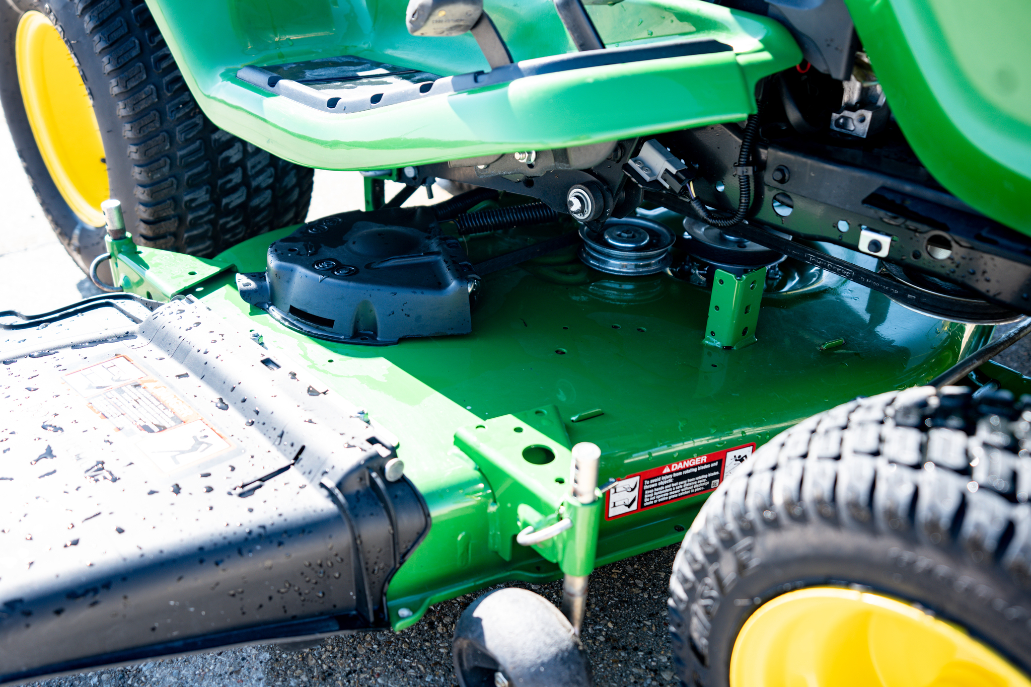 2022 John Deere X390 Lawn Mower