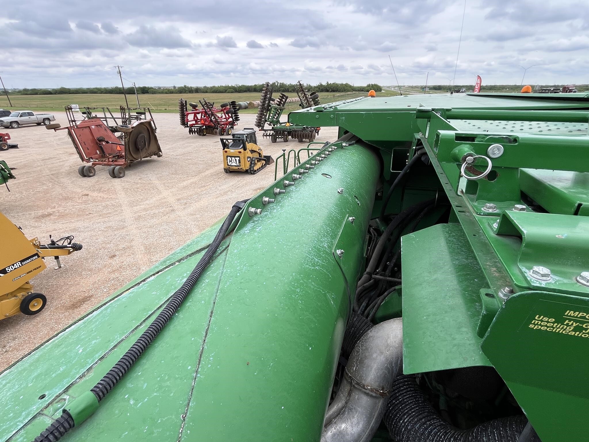2011 John Deere S670 Combine