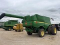 2011 John Deere S670 Combine