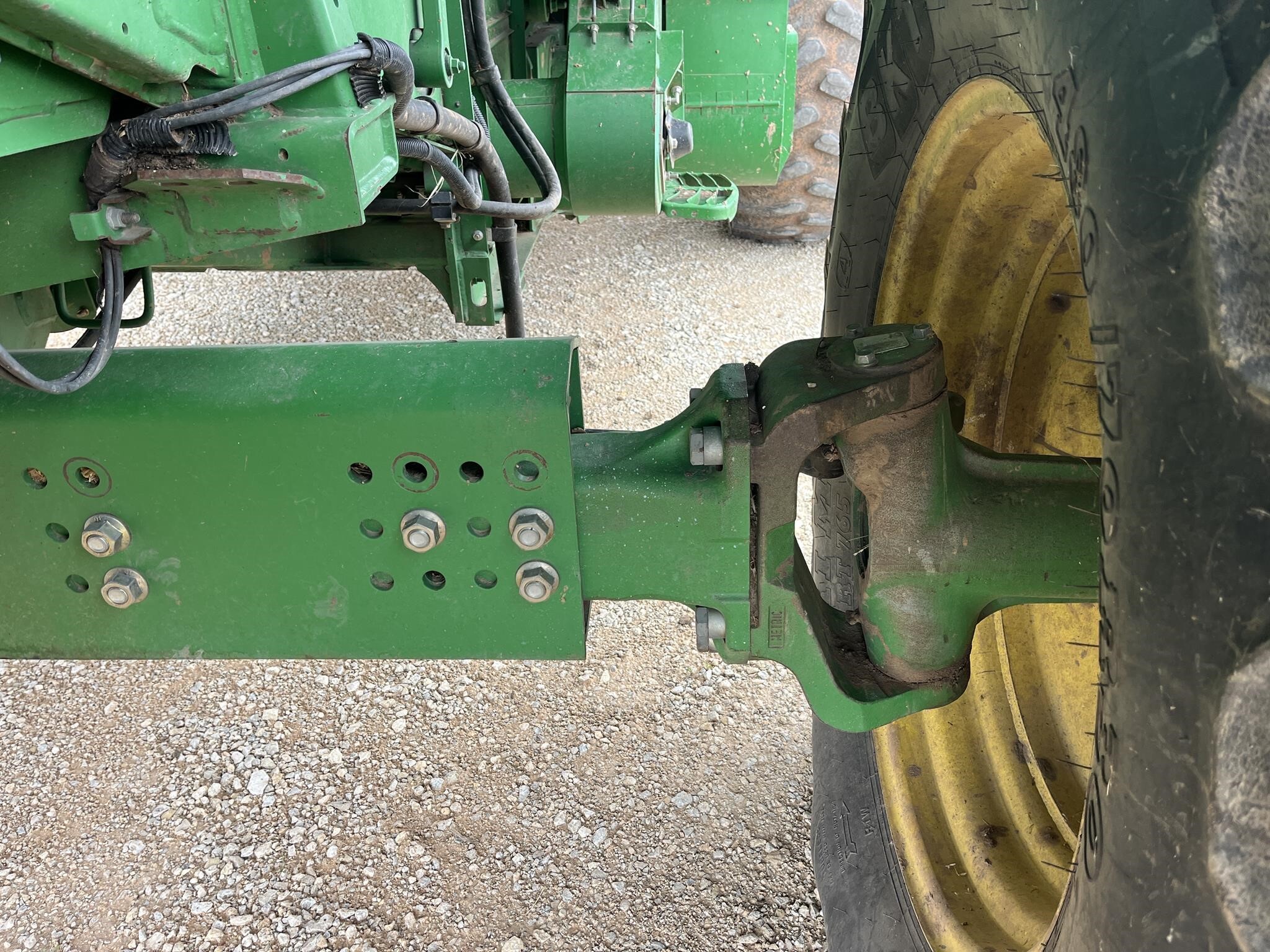2011 John Deere S670 Combine