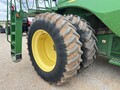 2011 John Deere S670 Combine