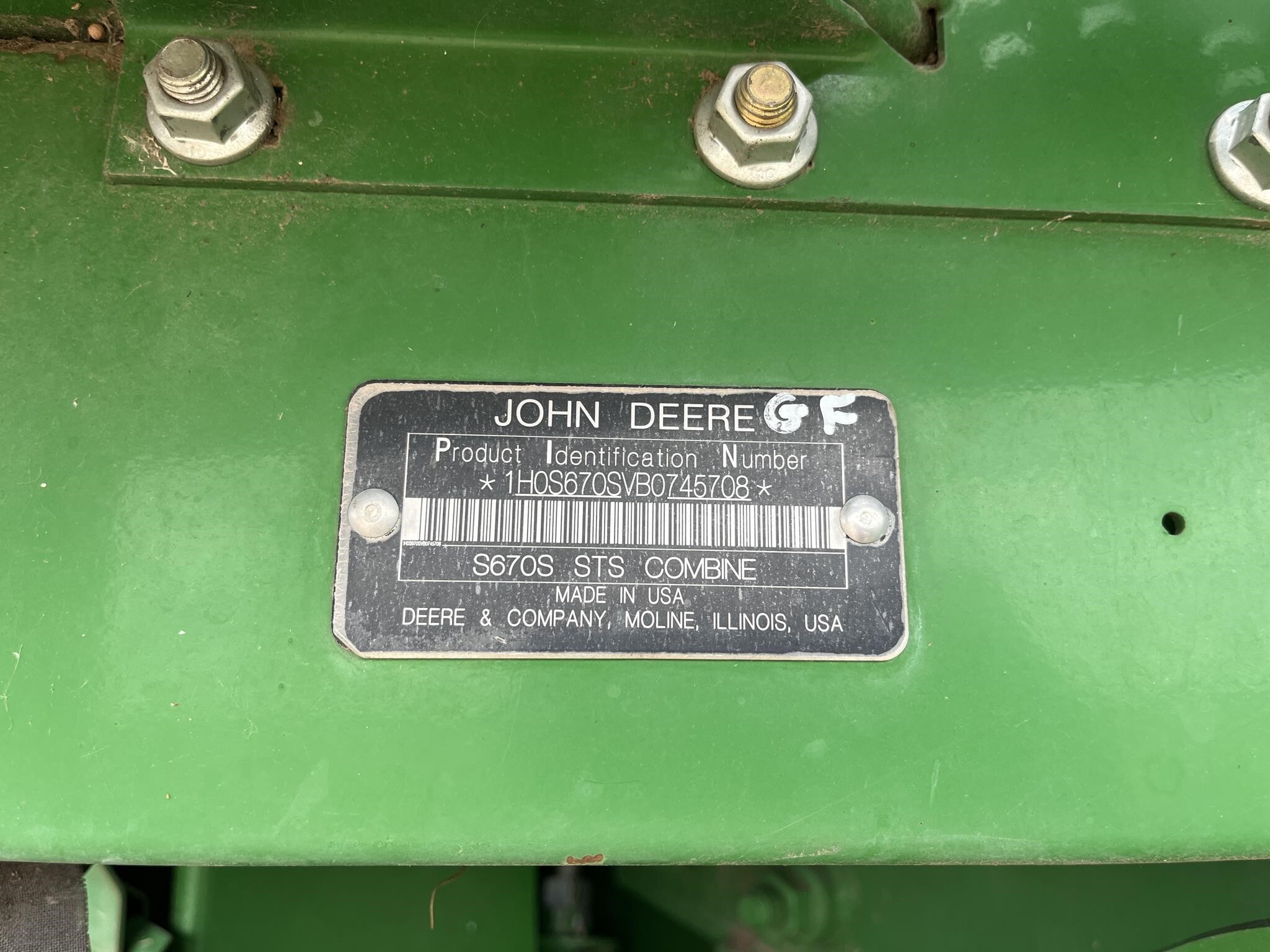 2011 John Deere S670 Combine