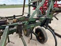  John Deere 1600 Chisel Plow
