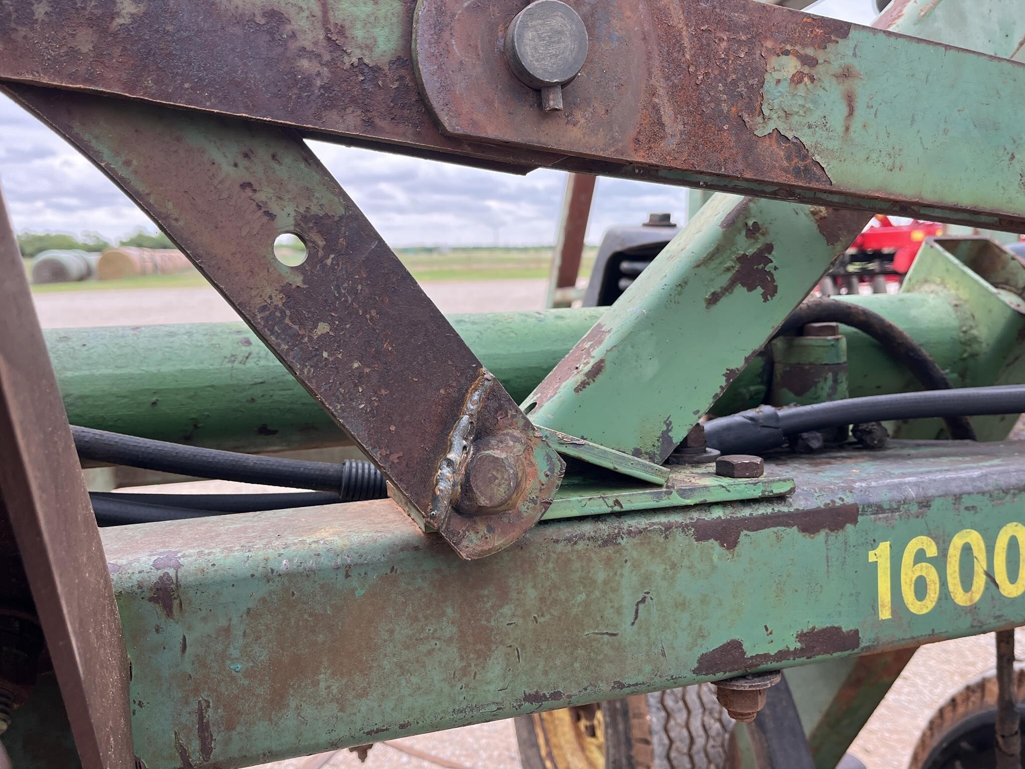  John Deere 1600 Chisel Plow