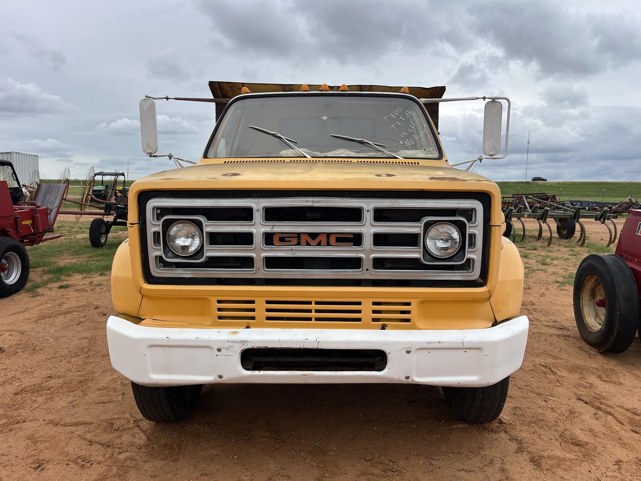 1979 GMC 6000 Semi Trucks/Trailer