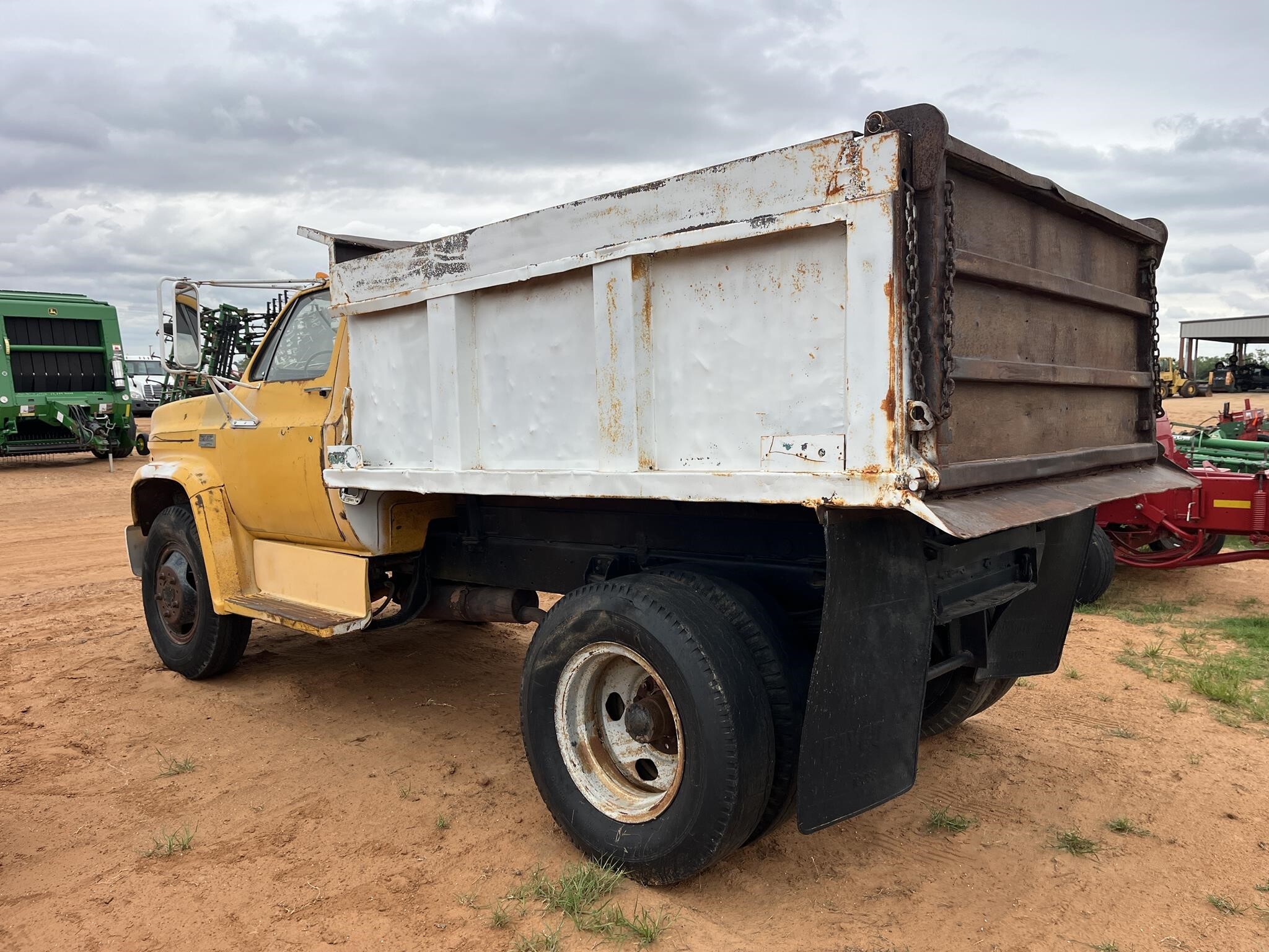 1979 GMC 6000 Semi Trucks/Trailer