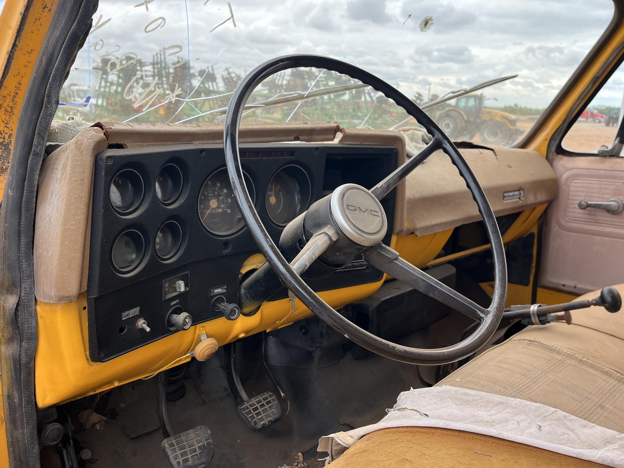 1979 GMC 6000 Semi Trucks/Trailer