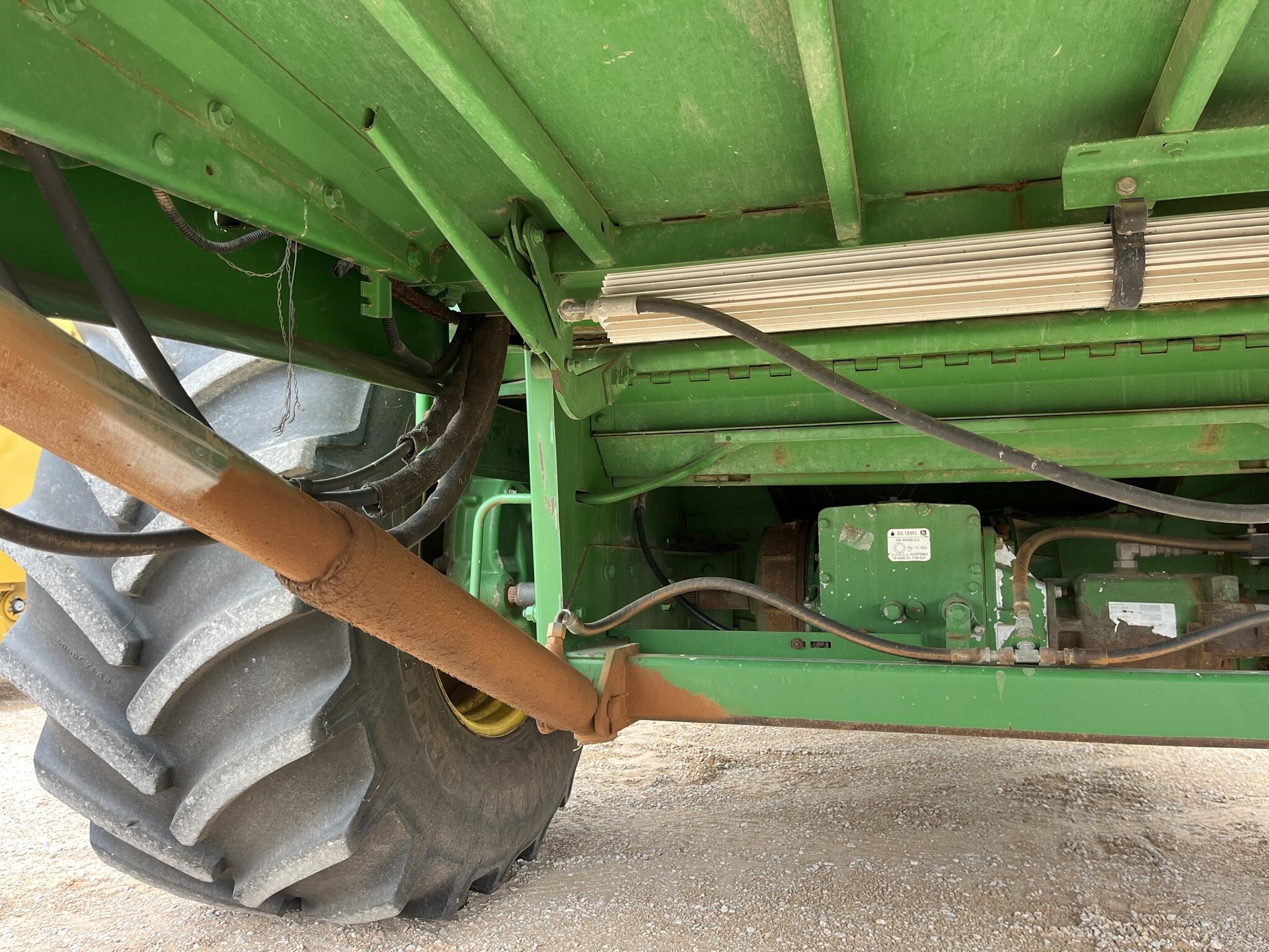 2000 John Deere 9650 STS Combine
