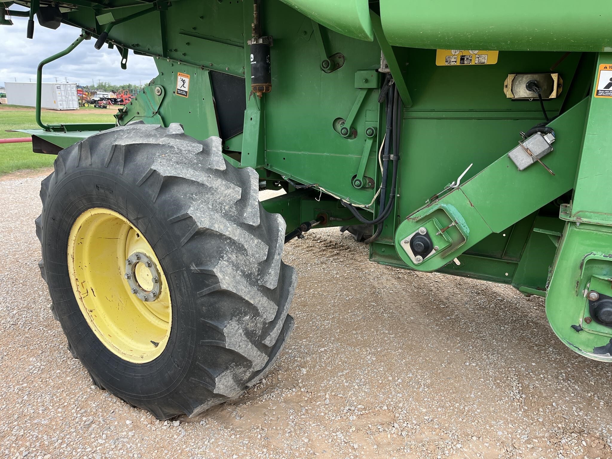 2000 John Deere 9650 STS Combine