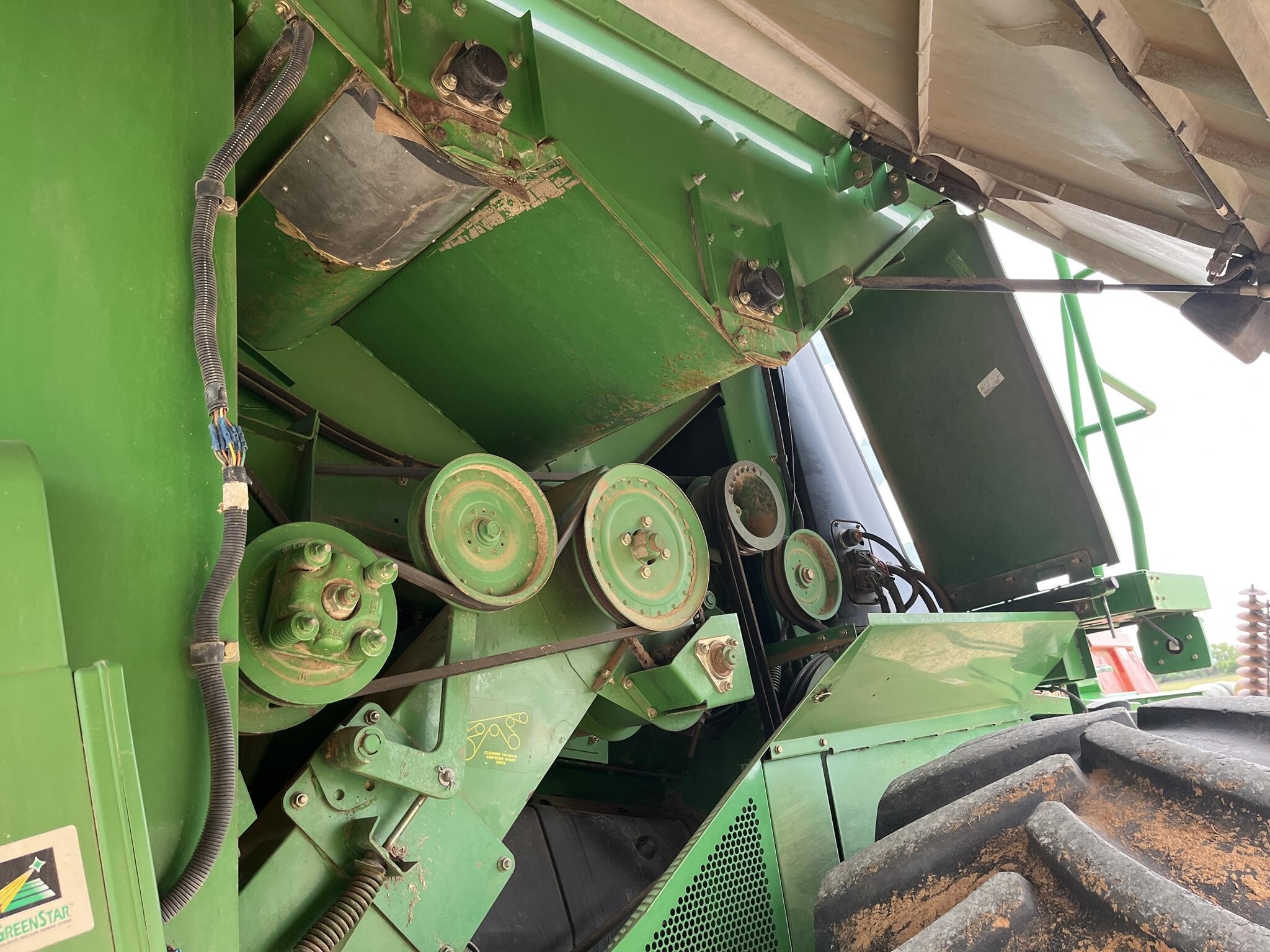2000 John Deere 9650 STS Combine