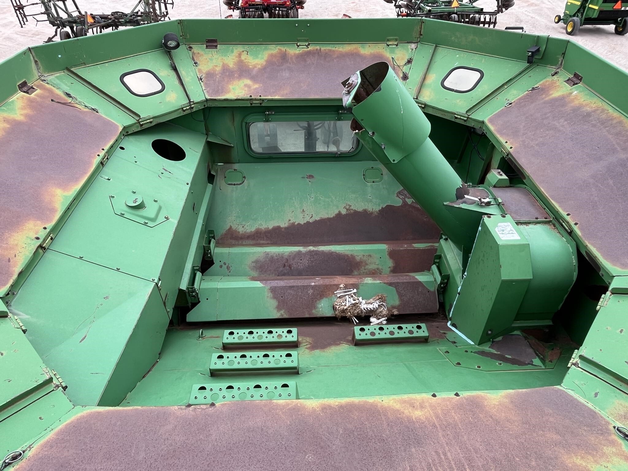 2000 John Deere 9650 STS Combine