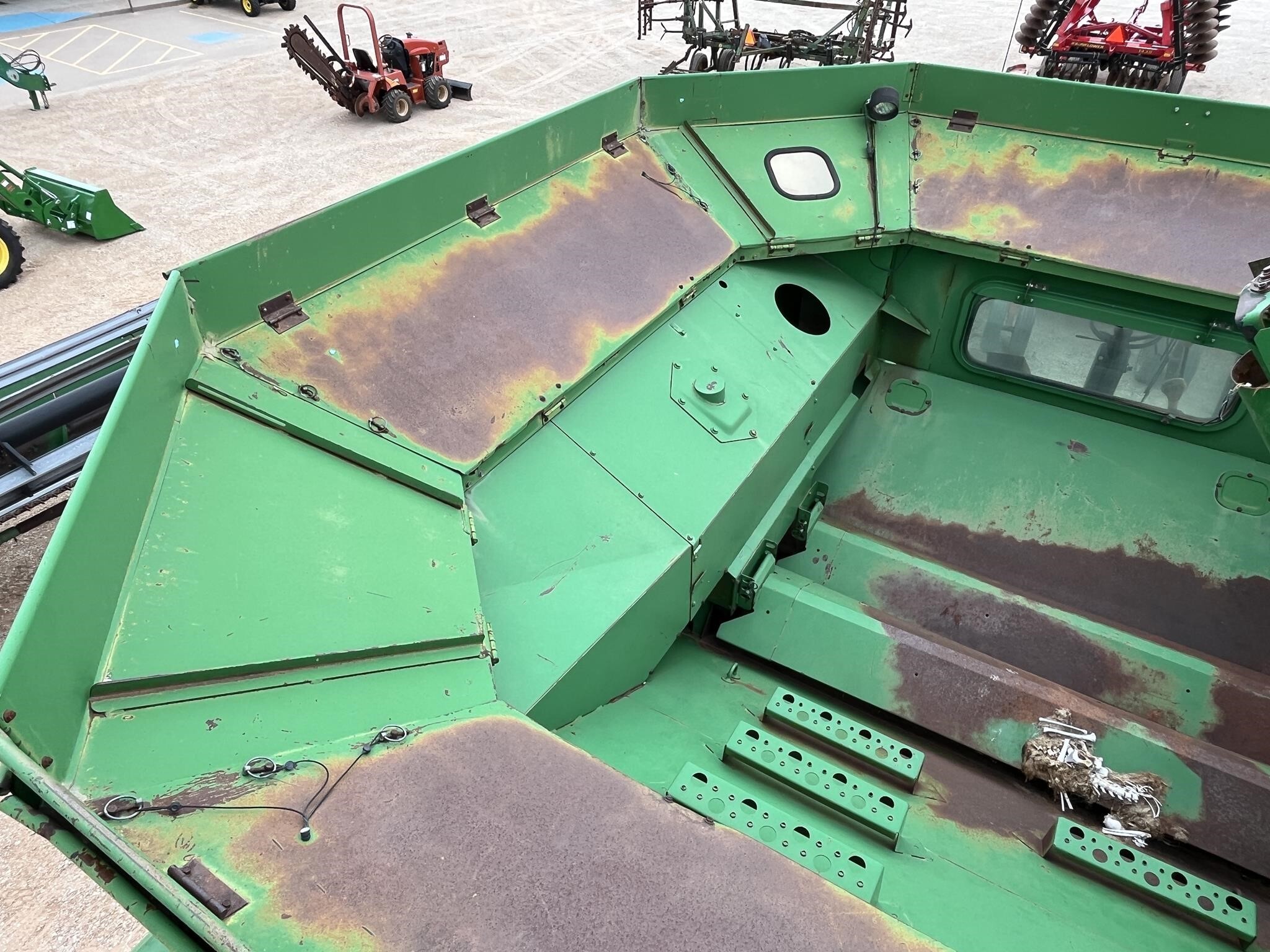 2000 John Deere 9650 STS Combine