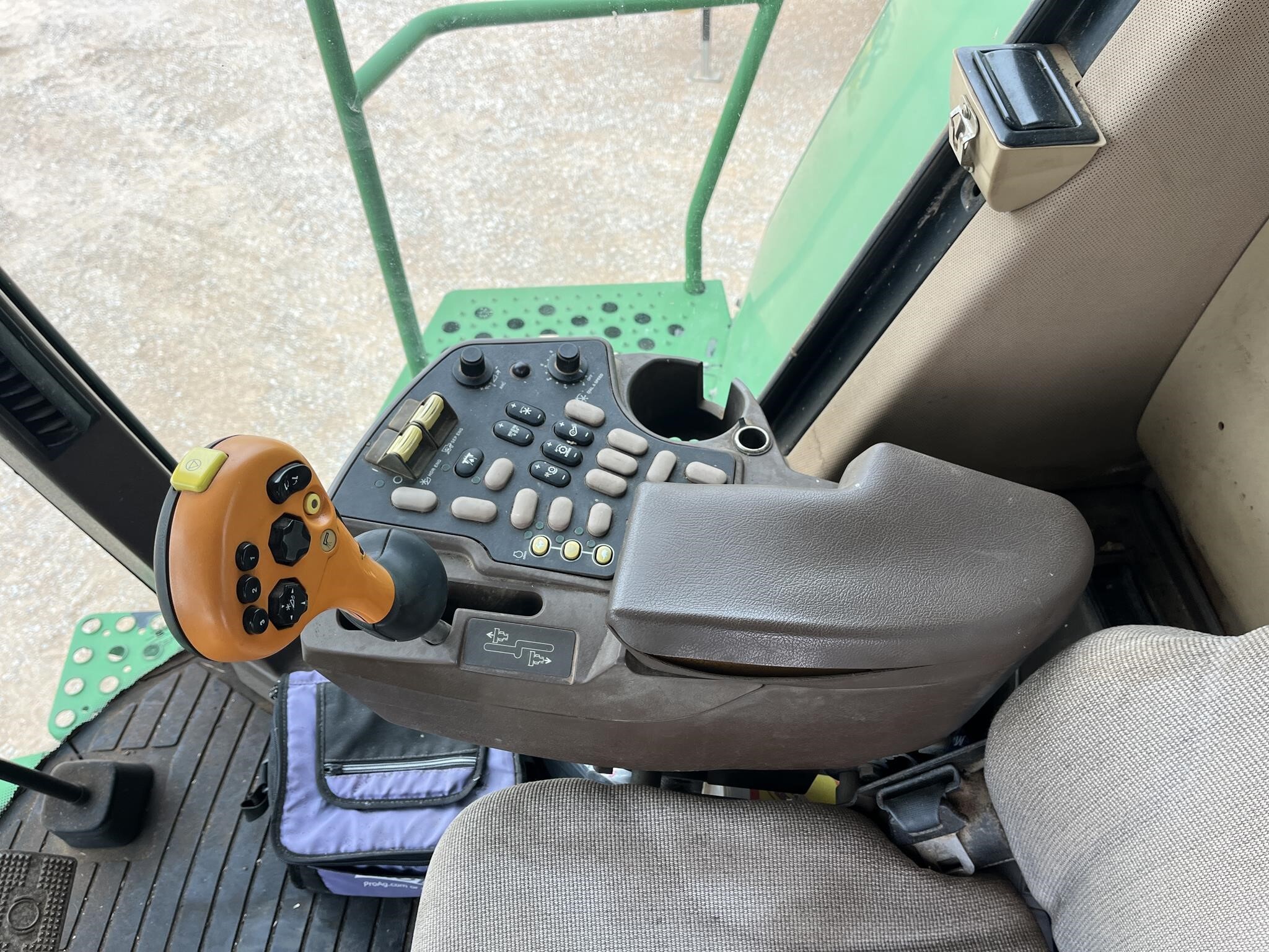 2000 John Deere 9650 STS Combine