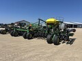  John Deere 1890 CCS Air Seeder
