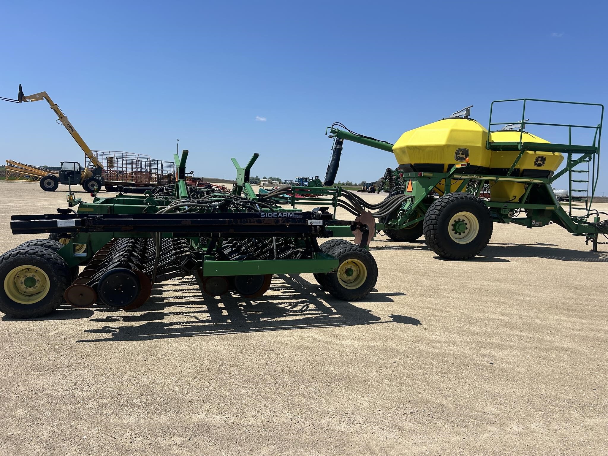  John Deere 1890 CCS Air Seeder