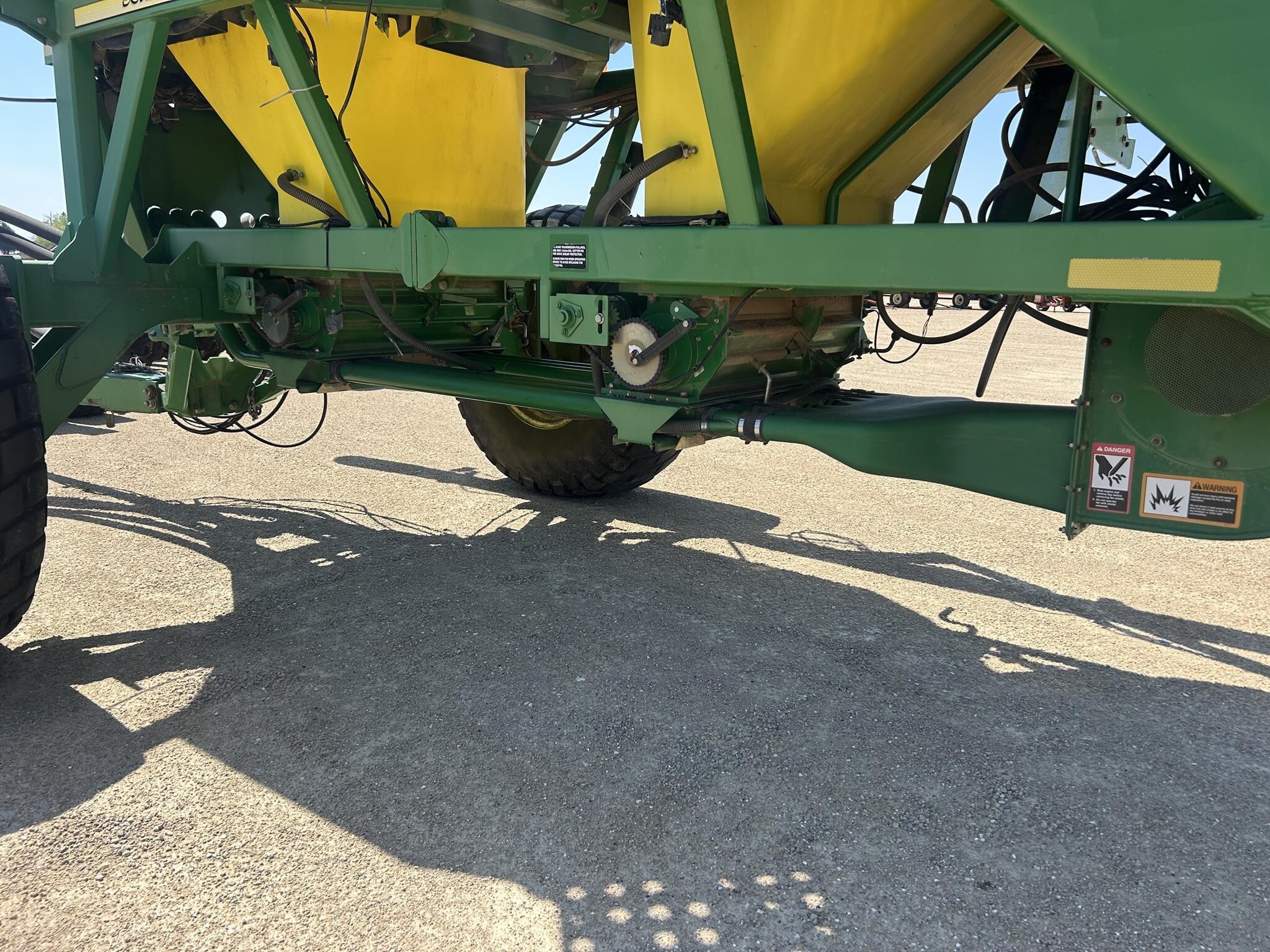  John Deere 1890 CCS Air Seeder