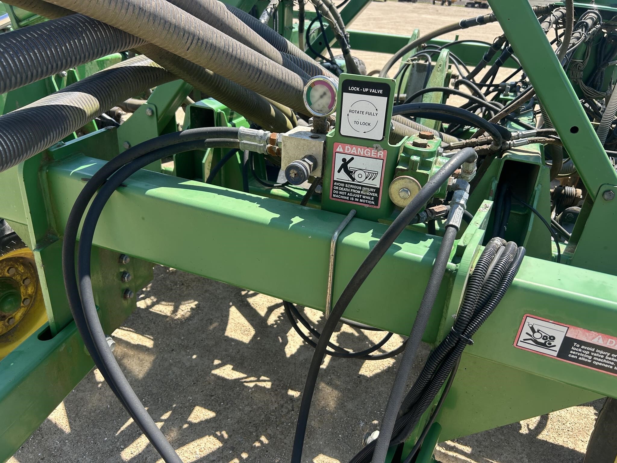  John Deere 1890 CCS Air Seeder