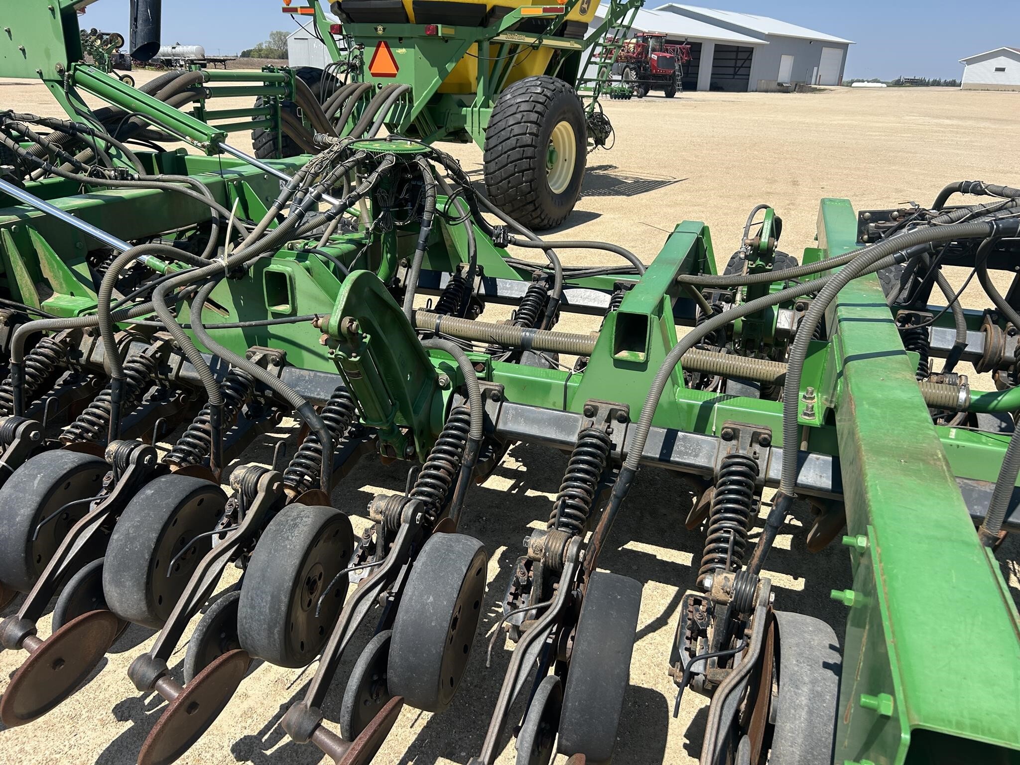  John Deere 1890 CCS Air Seeder