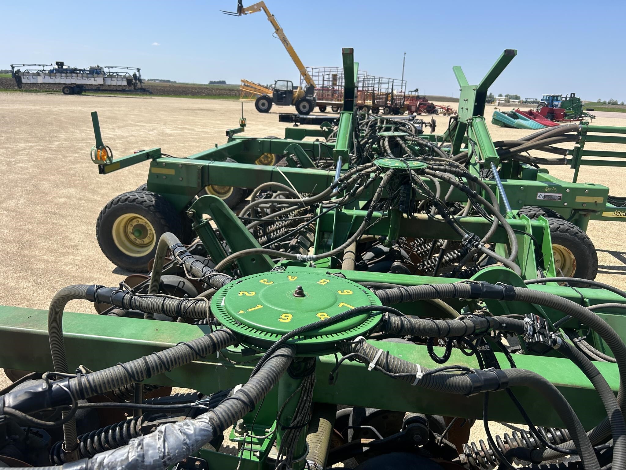  John Deere 1890 CCS Air Seeder