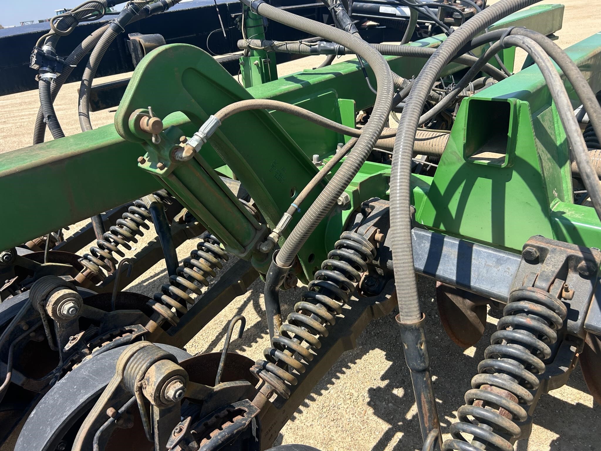  John Deere 1890 CCS Air Seeder