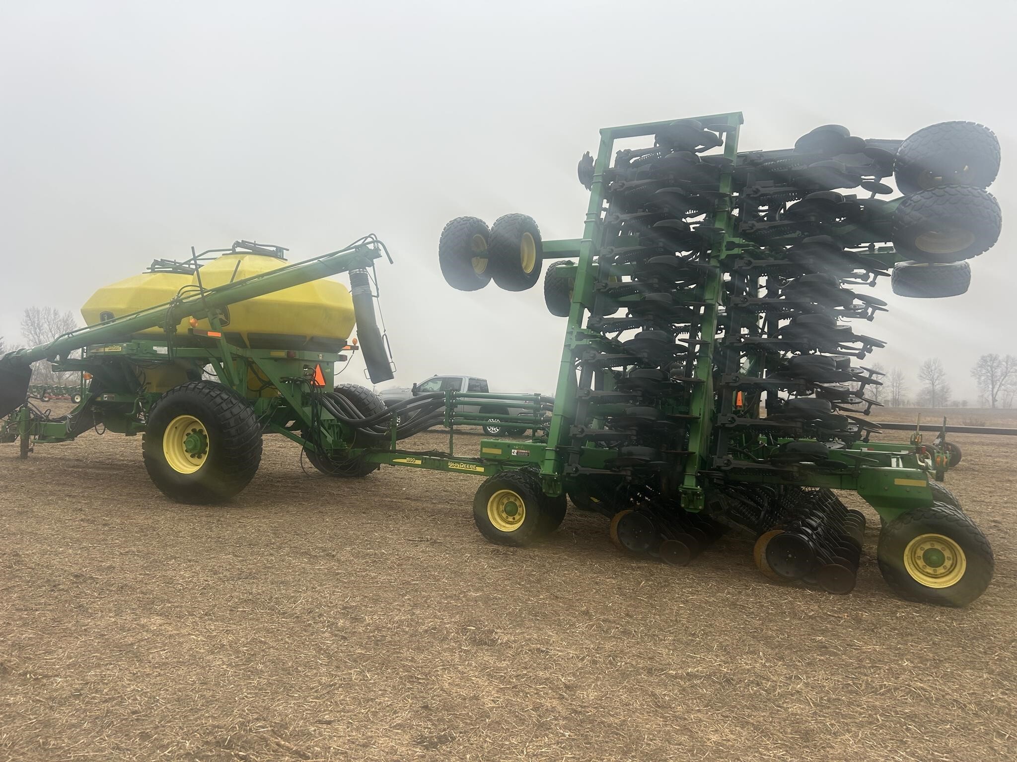  John Deere 1890 CCS Air Seeder
