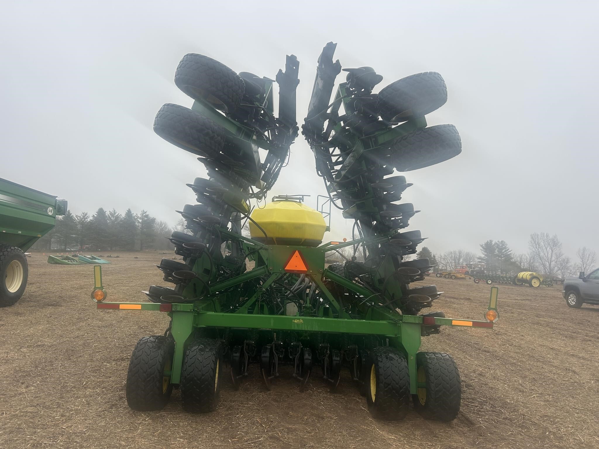  John Deere 1890 CCS Air Seeder