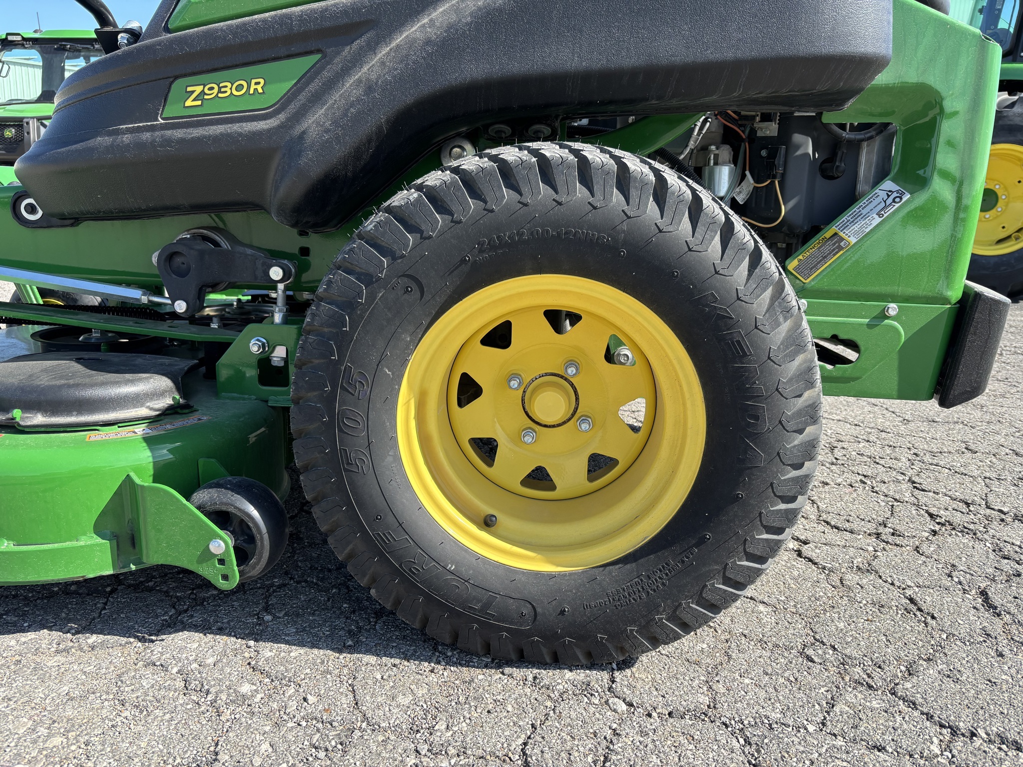 2023 John Deere Z930R Lawn Mower